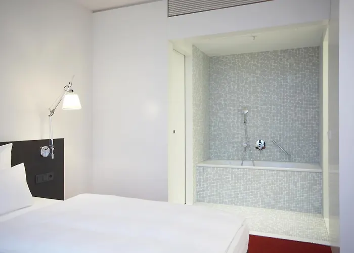 Empire Riverside Hotel 4*