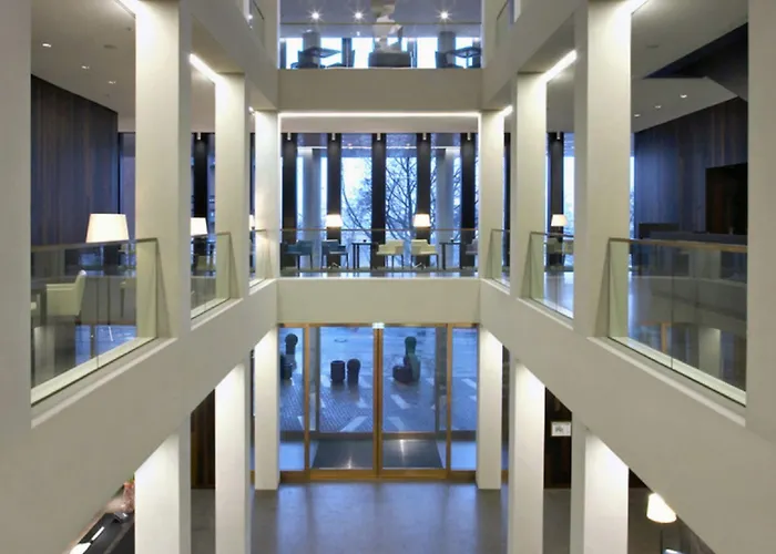 Hotel Empire Riverside 4*