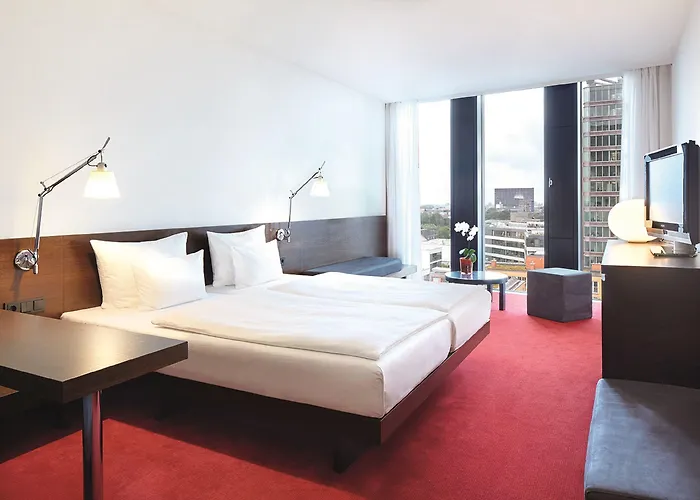 Hotel Empire Riverside 4*