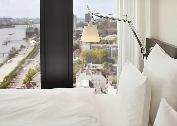 Hotel Empire Riverside 4*