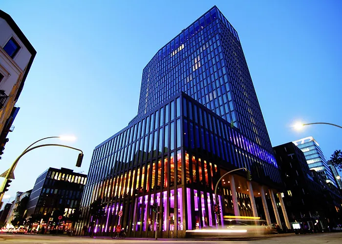 Hotel Empire Riverside 4*
