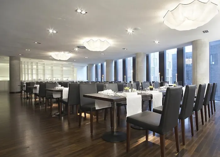 Hotel Empire Riverside 4*
