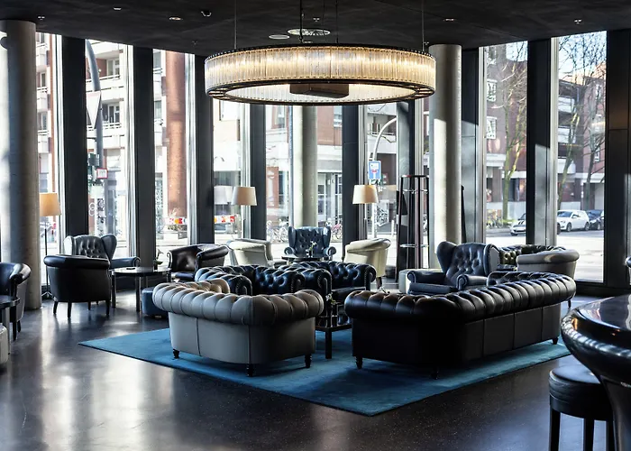 Hotel Empire Riverside 4*